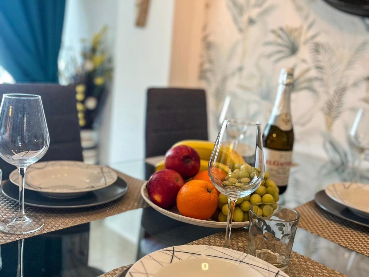 Ferienwohnung Luxory Dreamy Sunset, Seafront, Direct Access To The Promenade,Wifi,Pool,Free Parking Los Cristianos  Exterior foto