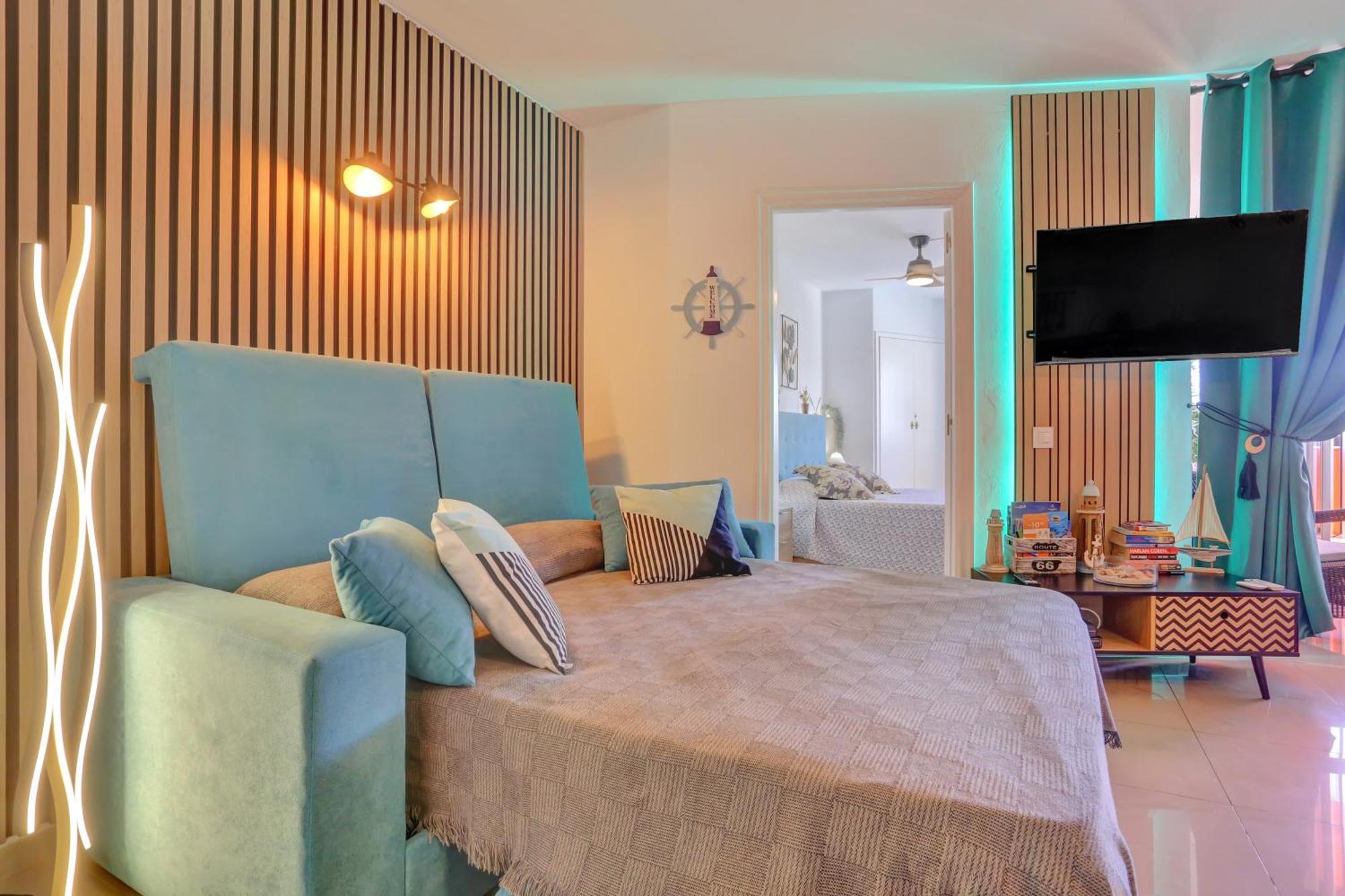 Ferienwohnung Luxory Dreamy Sunset, Seafront, Direct Access To The Promenade,Wifi,Pool,Free Parking Los Cristianos  Exterior foto