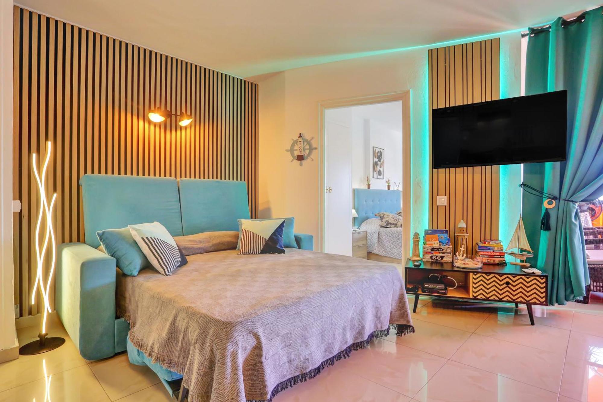 Ferienwohnung Luxory Dreamy Sunset, Seafront, Direct Access To The Promenade,Wifi,Pool,Free Parking Los Cristianos  Exterior foto