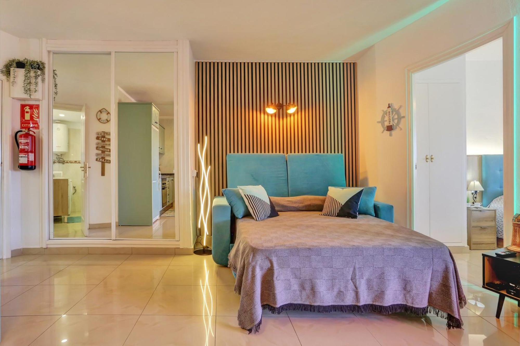 Ferienwohnung Luxory Dreamy Sunset, Seafront, Direct Access To The Promenade,Wifi,Pool,Free Parking Los Cristianos  Exterior foto