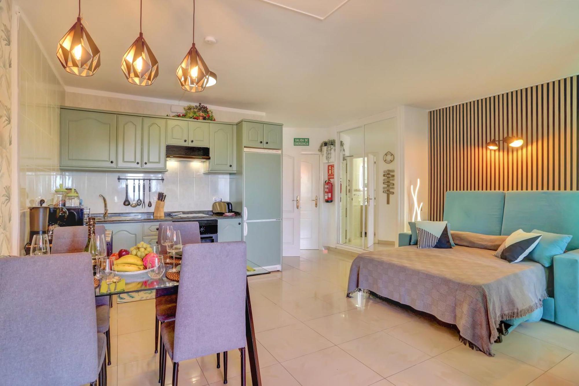 Ferienwohnung Luxory Dreamy Sunset, Seafront, Direct Access To The Promenade,Wifi,Pool,Free Parking Los Cristianos  Exterior foto